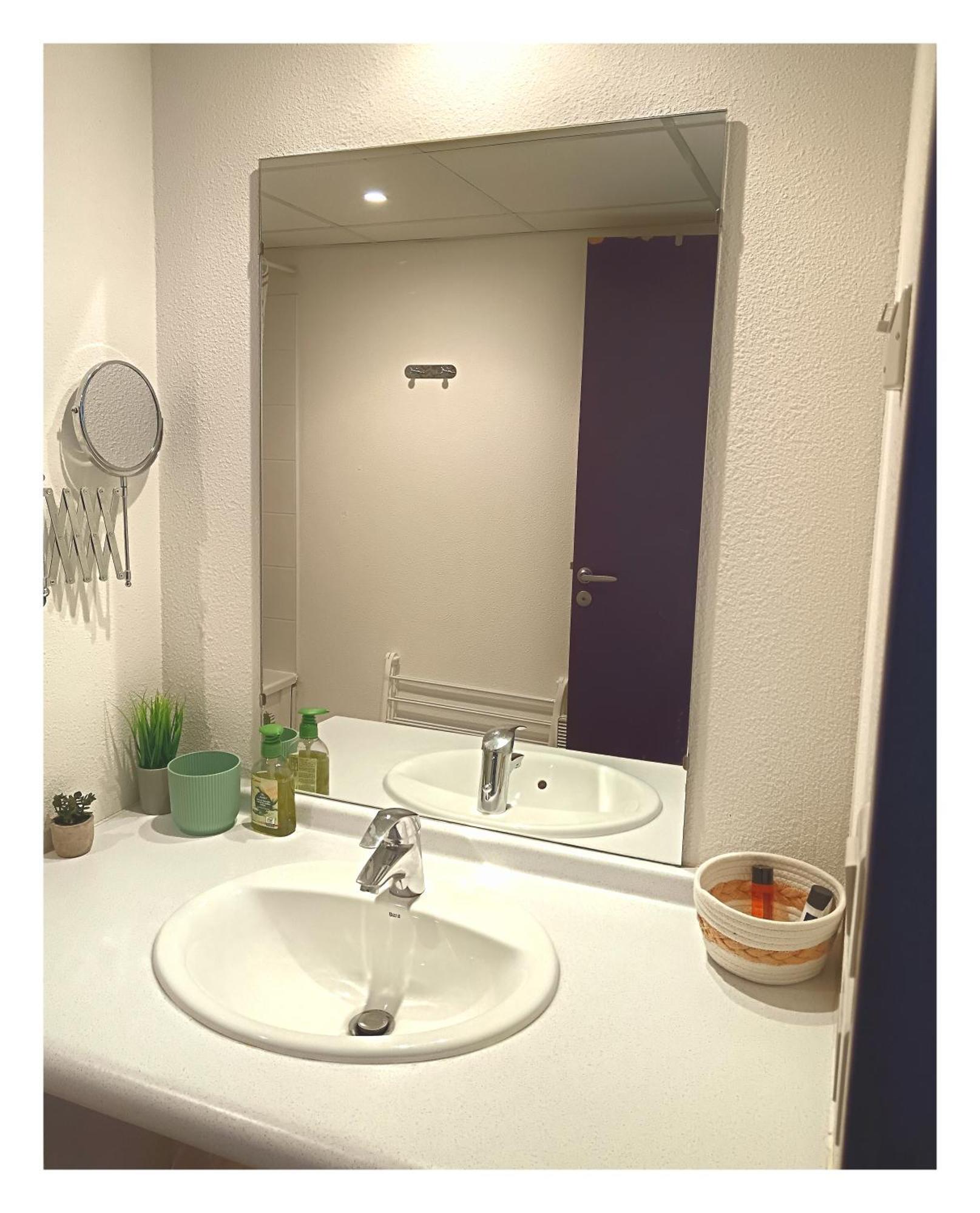 Chemin Bleu Apartment *